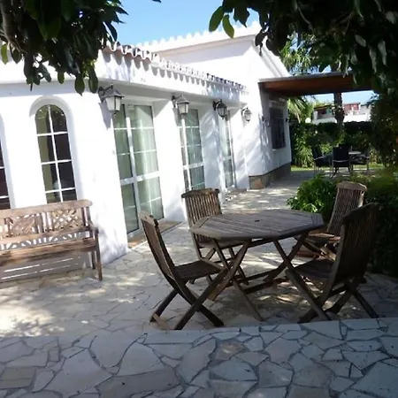 11647 - Private Cosy In Area Villa *