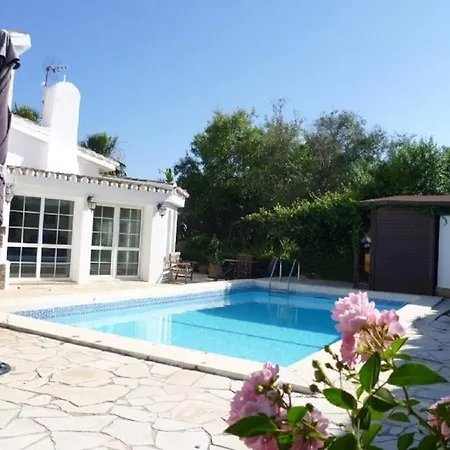 11647 - Private Cosy In Area Villa Marbella